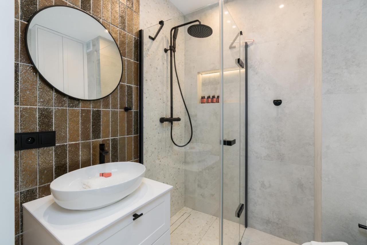 Niedzialkowskiego 25 Apartments Stary Browar City Center By Renters Prestige Познан Екстериор снимка